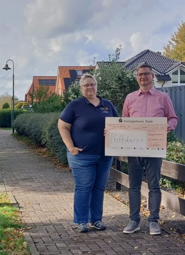 Der Schulförderverein „Pfiffikus“ bedankt sich für die Spende im Namen der Grundschule Hammah
