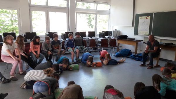Notfalltraining der Viertklässler 2017